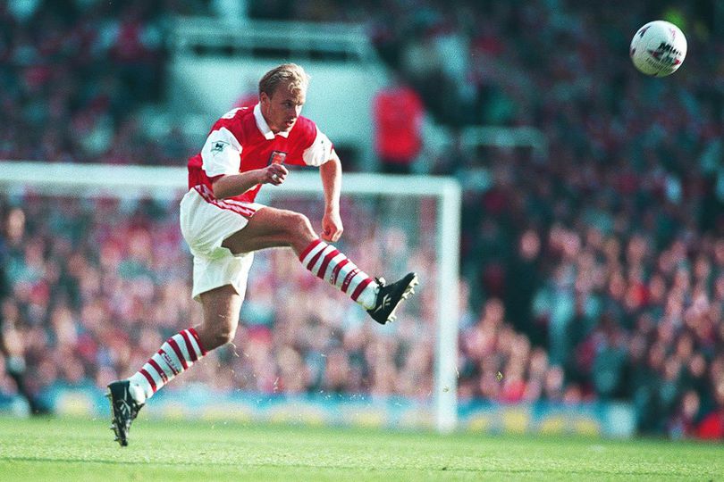 Bergkamp Adalah Pemain Ideal Untuk Taktik Wenger