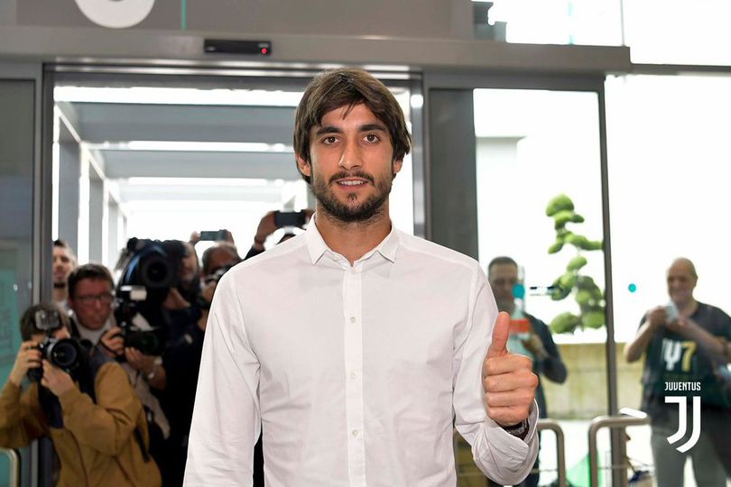 Juventus Resmi Dapatkan Perin