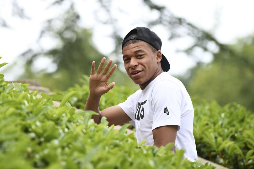 Mau Tampil SWAG Ala Kylian Mbappe? Siapkan Aja Duit Segini