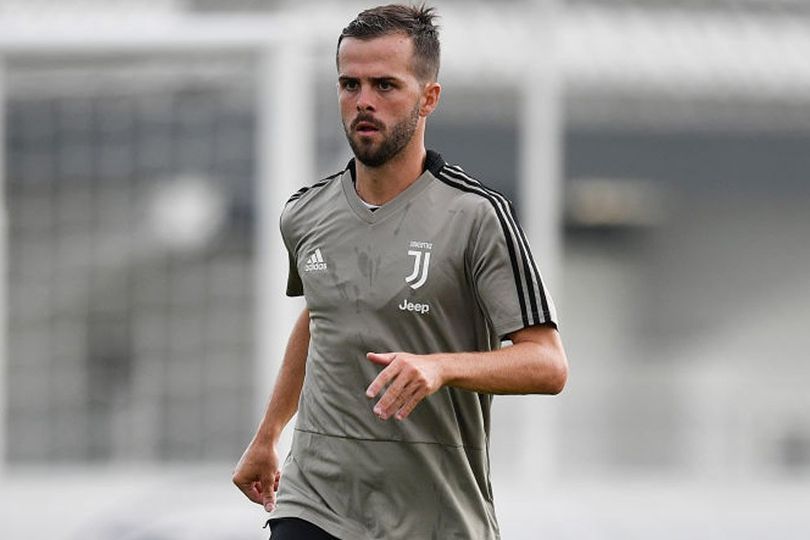 PSG Ramaikan Perburuan Miralem Pjanic