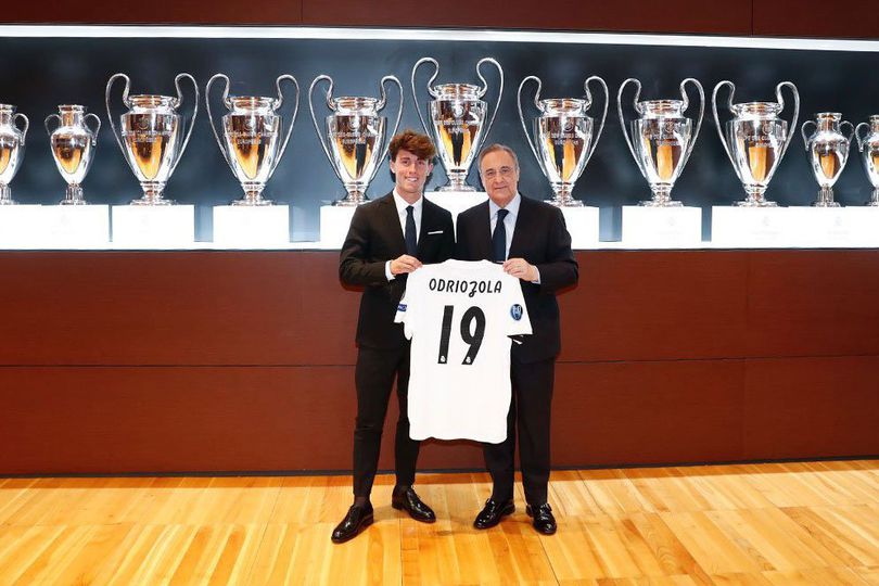 Pakai Nomor 19, Ini Janji Odriozola untuk Real Madrid