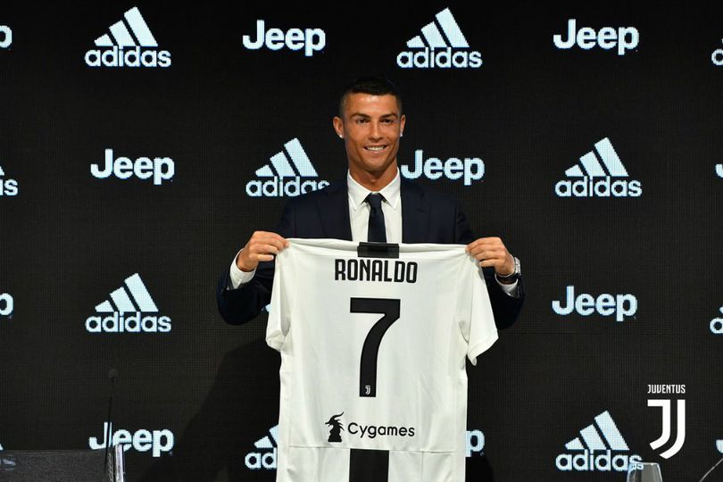 Ronaldo Mengungsi ke Juventus Hanya Karena Uang