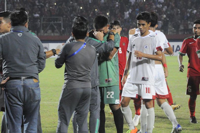 Tragis! Empat Gol Indonesia Buat Kiper Filipina Menangis