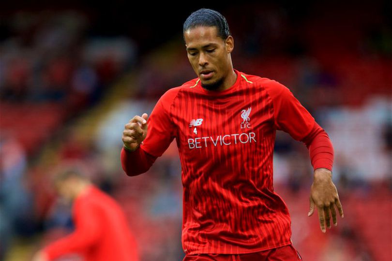 Dijagokan Juara, Van Dijk Tegaskan Liverpool Cuek