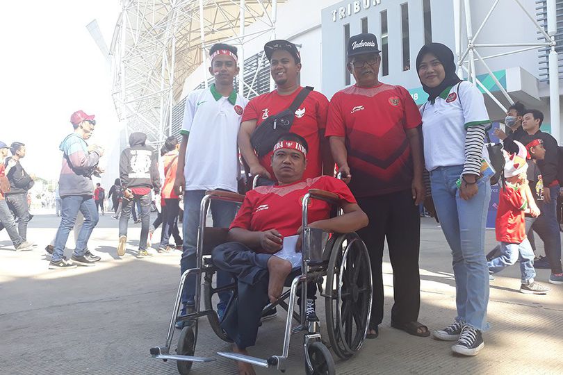 Kisah Penyandang Disabilitas yang Pertama Kali Menonton Timnas Indonesia