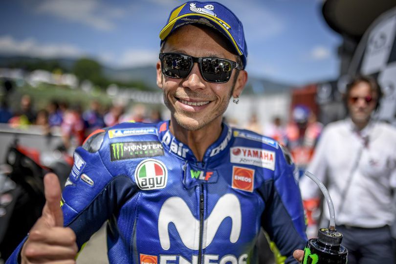 Valentino Rossi-Luca Cadalora Putuskan Kolaborasi di MotoGP 2019