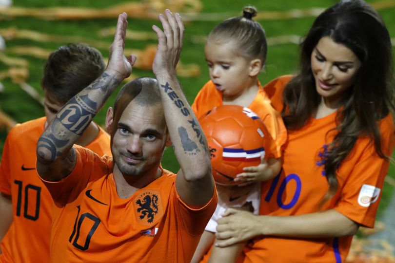 Bangkit dari Masa Pensiun, Wesley Sneijder Berlatih Keras Untuk Kembali ke Lapangan Hijau