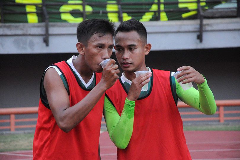 Kompetisi Dihentikan, Bek Persiba Bantu Orang Tua Jualan