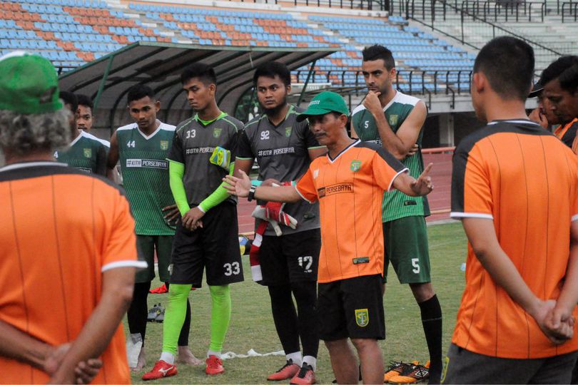 Dua Legiun Asing Persebaya Absen, Djanur Percaya kepada Penggantinya