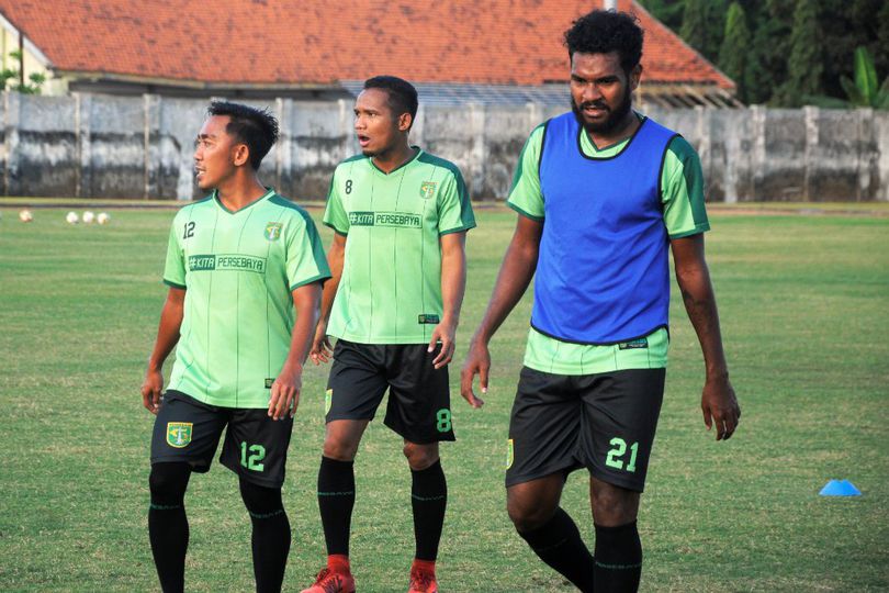 Dihukum Dua Laga, Bek Persebaya Legawa