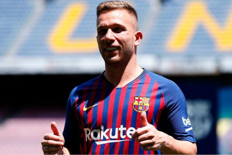 Xavi Tegaskan Arthur Memang Mirip Dengan Dirinya