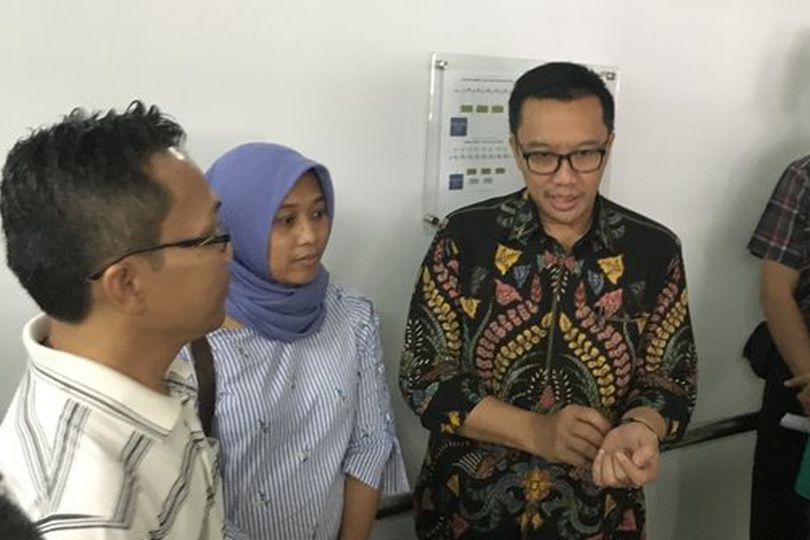 Beri Semangat, Menpora Sempatkan Waktu Jenguk Ahmad Fariz