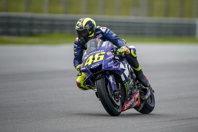 Valentino Rossi Menangis Lihat Bagnaia-Marini Gemilang di Sepang