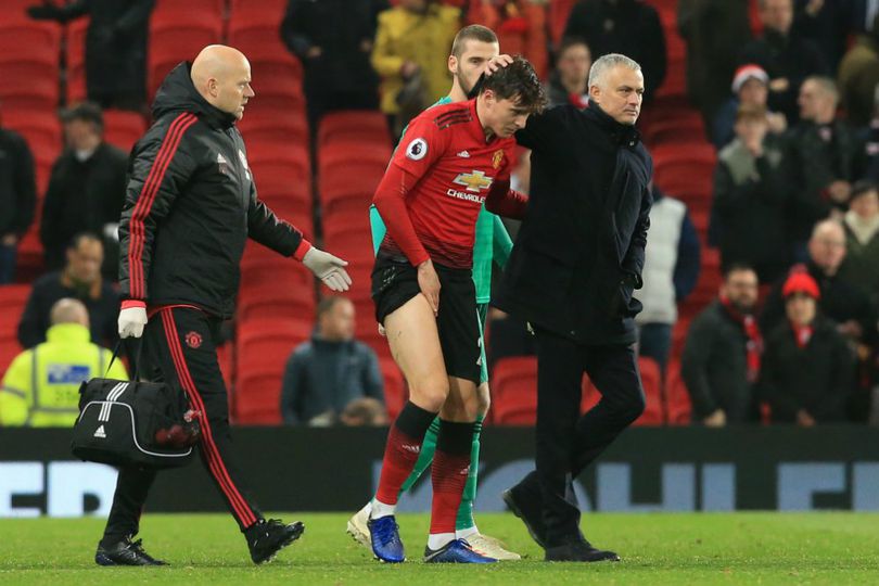 Kabar Buruk, Mourinho Pastikan Lindelof Cedera Cukup Lama