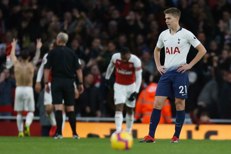 Diincar Barcelona, Agen Indikasikan Juan Foyth Bakal Hengkang