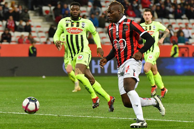 Balotelli: Fans Milan Tak Punya Rasa Hormat