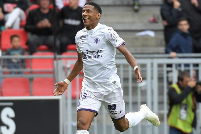 Resmi, Jean-Clair Todibo Capai Kesepakatan dengan Barcelona