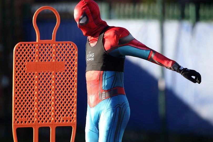 Wah, Ada Spiderman Ikut Latihan Leicester City! Wah, Ada Spiderman Ikut Latihan Leicester City!