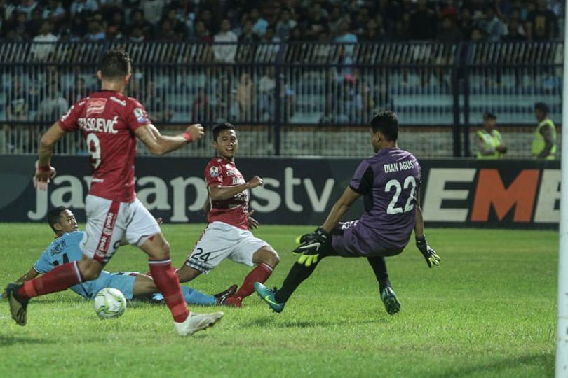 Jairo Rodriguez Cetak Gol Bunuh Diri, Persela Takluk Dari Bali United