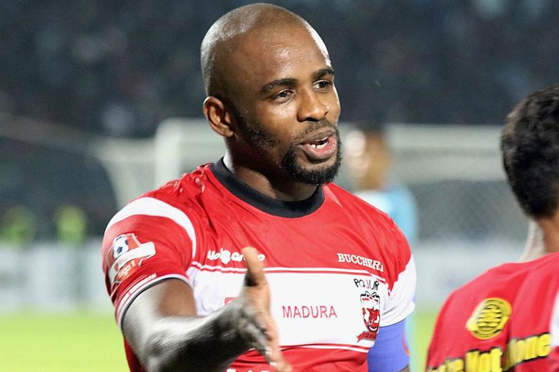 Greg Nwokolo Beber Kunci Sukses Jadi Pesepakbola yang Kaya Raya