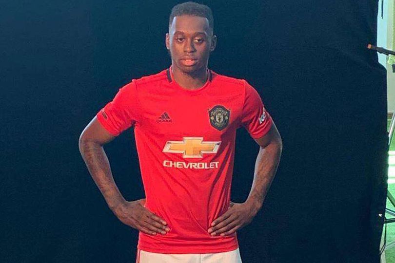 Wayne Rooney Bisa Bahagia Dengan Kedatangan Aaron Wan-Bissaka