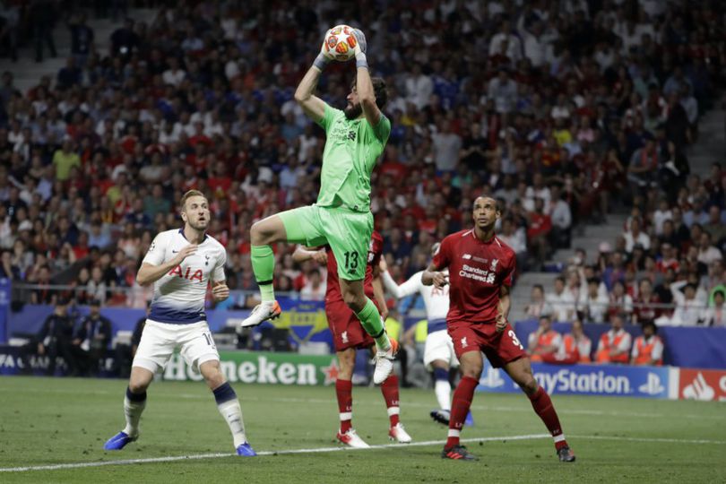 Gemilang di Final, Alisson Telah Membungkam Fans Liverpool yang Pernah Meragukannya