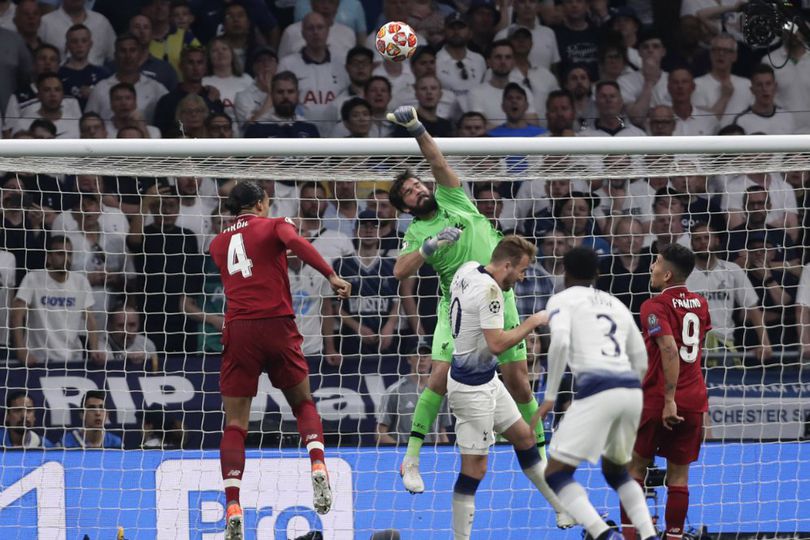 Tottenham vs Liverpool, Mane Sanjung Aksi Berkelas Alisson