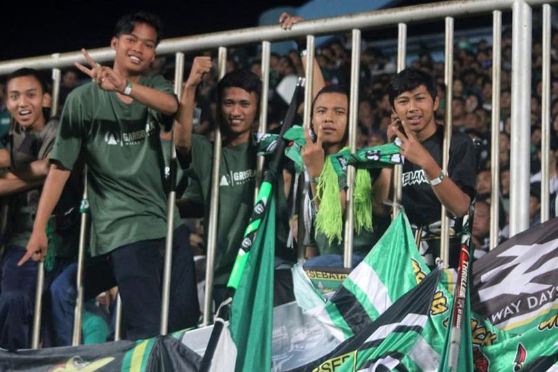 Komdis PSSI Mendenda Persebaya Rp100 Juta karena Flare