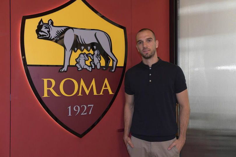 AS Roma Resmi Rekrut Pau Lopez