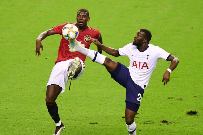 Ryan Giggs: Paul Pogba Perlu Ditendang Seperti Cristiano Ronaldo