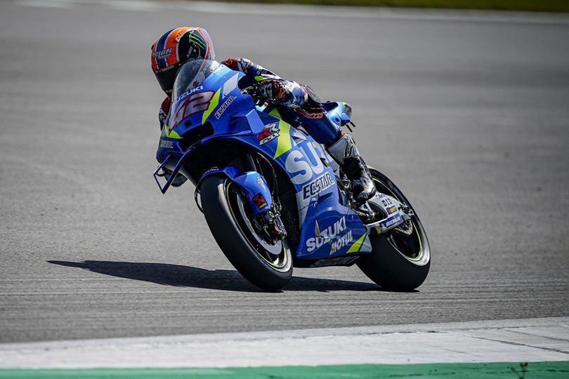 Hasil Balap MotoGP Inggris: Rins Bekuk Marquez Tepat di Garis Finis