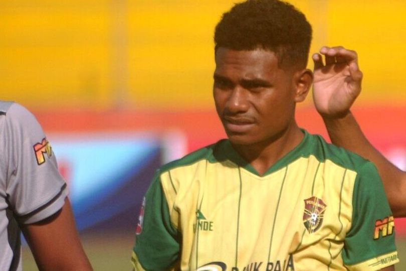 Krismon Wombaibobo, dari Persewar Waropen Berjuang Menembus Timnas Indonesia U-22