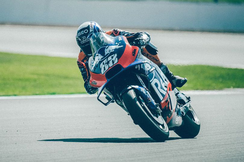 Miguel Oliveira: Johann Zarco Itu Juara Dunia, Harusnya Tak Gegabah