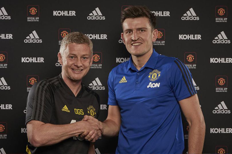 Manchester United Resmikan Transfer Harry Maguire