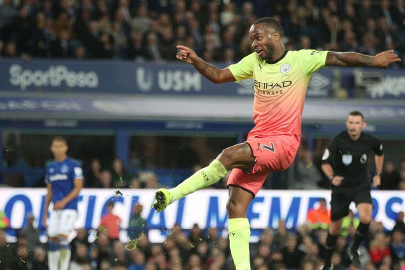 Halau Real Madrid, Manchester City Tawarkan Kontrak Baru untuk Raheem Sterling