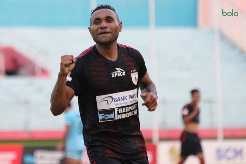 Titus Bonai Semakin Bersinar bersama Persipura