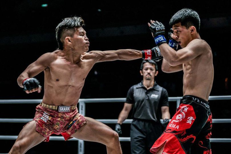 ONE Championship: Dua Petarung Indonesia Saling Sikut