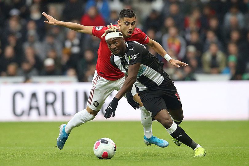 Meme-meme Kocak Usai Manchester United Digasak Newcastle