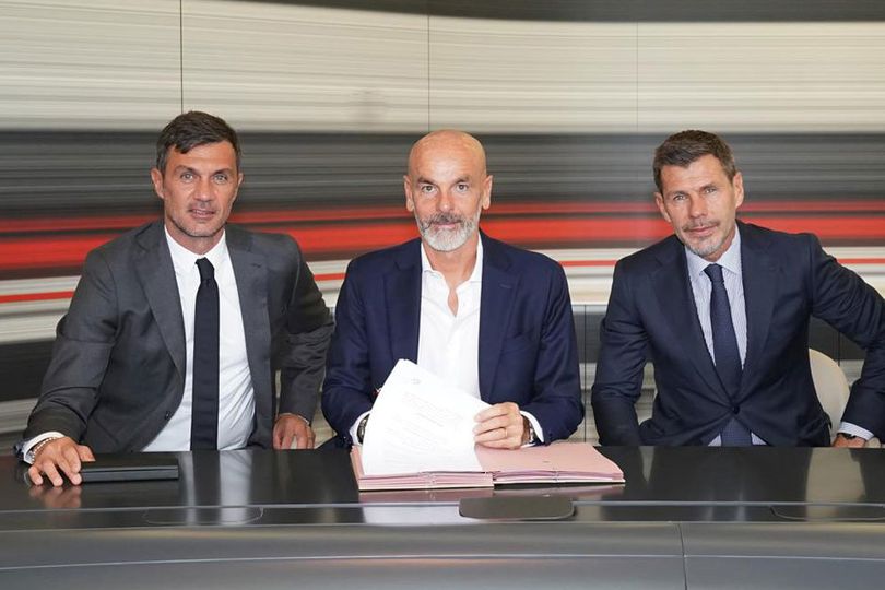 Meme Penolakan Fans AC Milan Pada Stefano Pioli