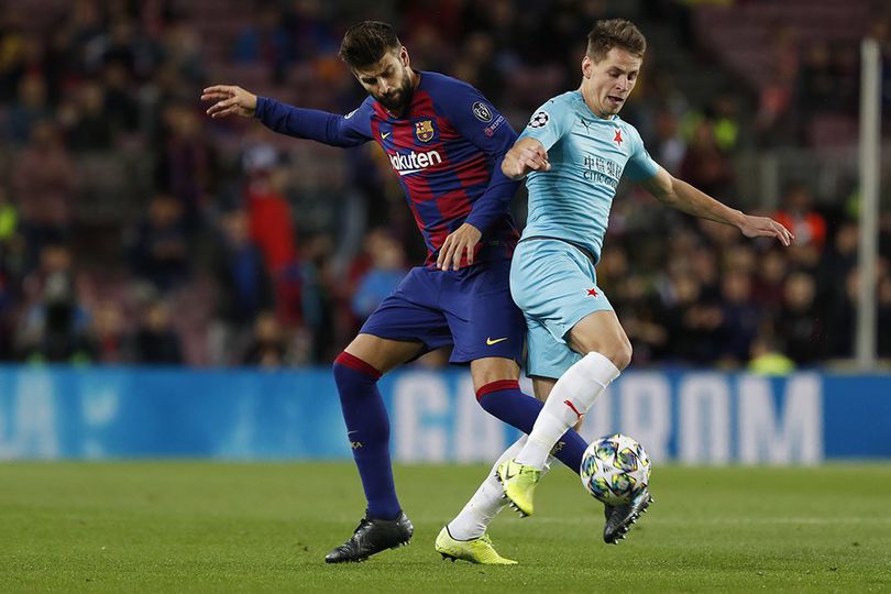 Statistik Laga Barcelona vs Slavia Praha: Gerard Pique Si Kolektor Kartu Kuning