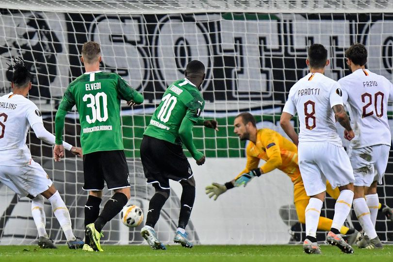 Hasil Pertandingan Borussia Monchengladbach vs AS Roma: Skor 2-1