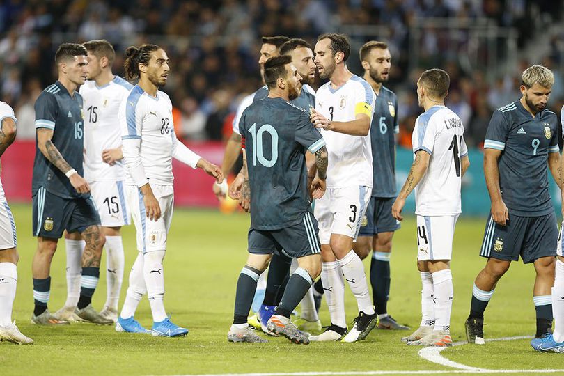 Argentina vs Uruguay Berlangsung panas, Cavani Sampai Tantang Messi Berkelahi