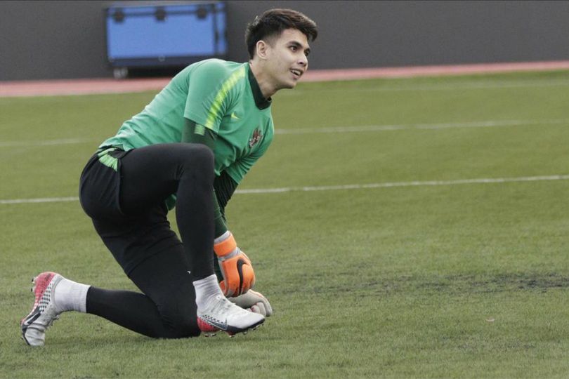 Disebut Kembar, Ini Potret Kemiripan Nadeo Argawinata dengan Kepa Arrizabalaga