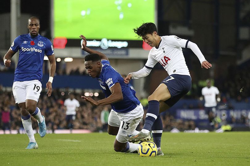 Cedera Horor di Laga Everton vs Tottenham: Son Menangis, Pochettino Minta Maaf