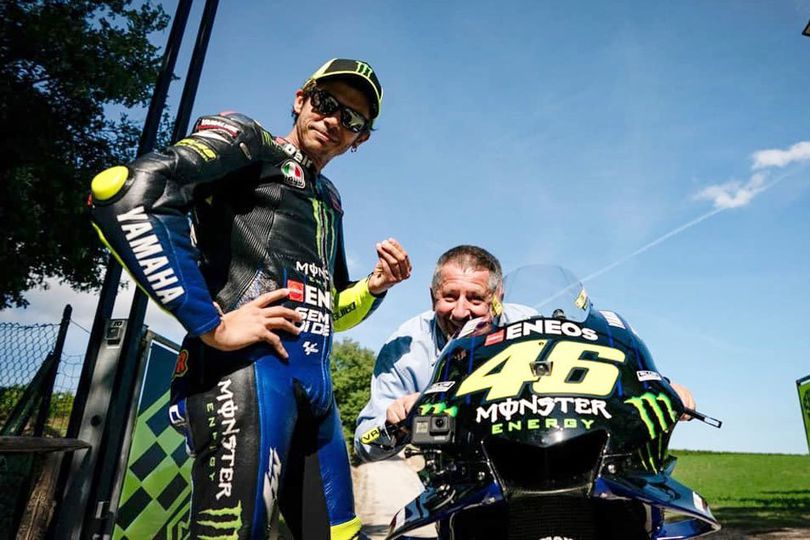 Graziano Rossi Bangga Valentino Rossi Mampu Lampaui Prestasinya di MotoGP