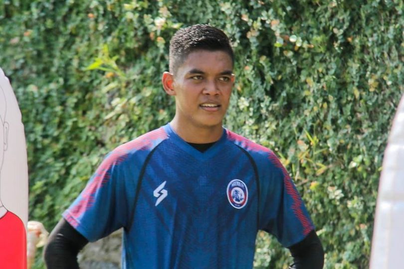 Kiper Arema FC Beber Aktivitasnya Jadi Pelatih Kiper Muda Malang Raya