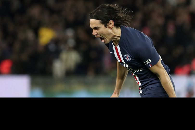 Manchester United Goda Edinson Cavani dengan Kontrak Menggiurkan