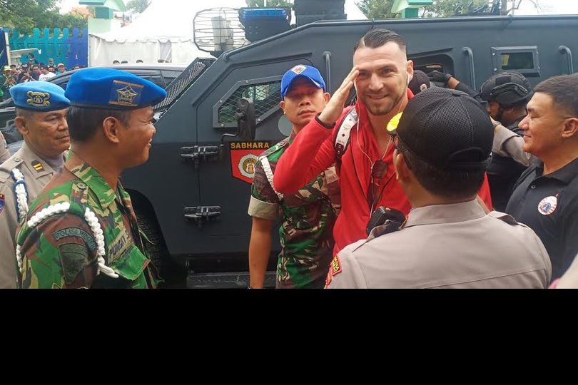 Tiba Lebih Awal, Persija Diangkut Pakai Rantis ke Stadion Gelora Delta