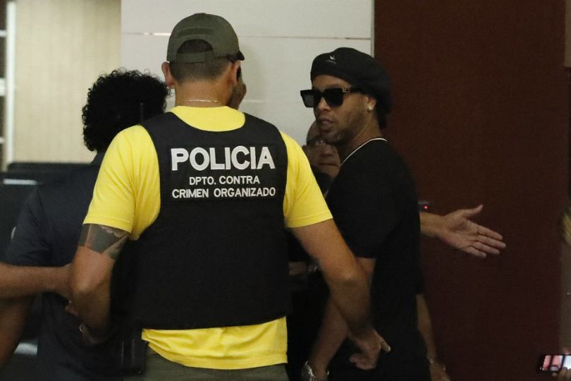 Ronaldinho Akhirnya Dibebaskan dari Penjara, Kini Berstatus Tahanan Rumah