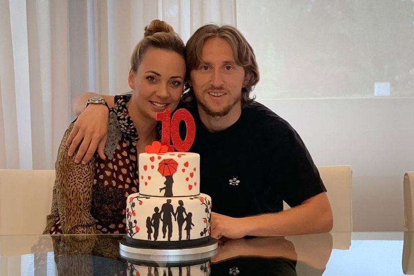 Anniversary 10 Tahun, Ini 7 Potret Kemesraan Luka Modric dengan Istri Tercinta